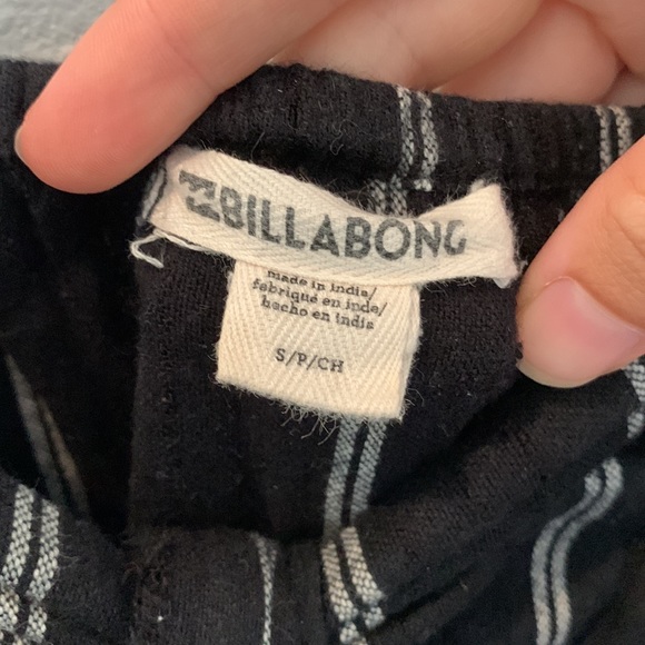 Black Billabong sundress with stripes - Picture 5 of 7